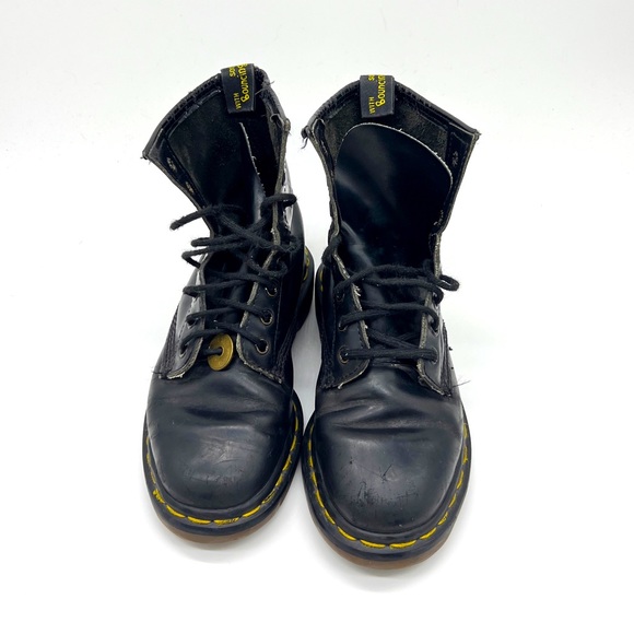 Vintage Made in England Dr. Marten Lace Up Boots - Picture 2 of 15